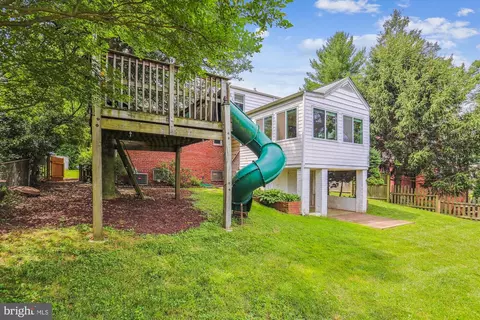 Exterior - 1621 Dublin Dr, Silver Spring, MD 20902 photo 11 of 14
