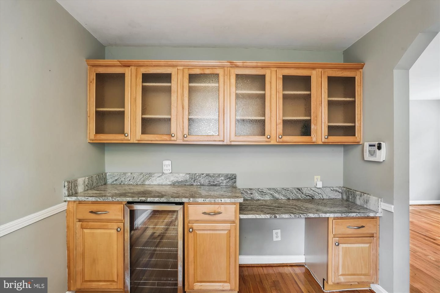 Kitchen - 1621 Dublin Dr, Silver Spring, MD 20902 photo 7 of 10