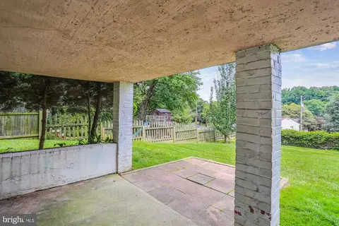 Exterior - 1621 Dublin Dr, Silver Spring, MD 20902 photo 6 of 14