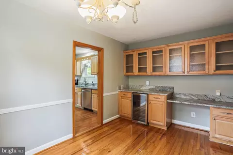 Kitchen - 1621 Dublin Dr, Silver Spring, MD 20902 photo 6 of 10