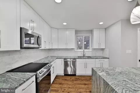 Kitchen - 4402 Emden St, Silver Spring, MD 20906 photo 3 of 7