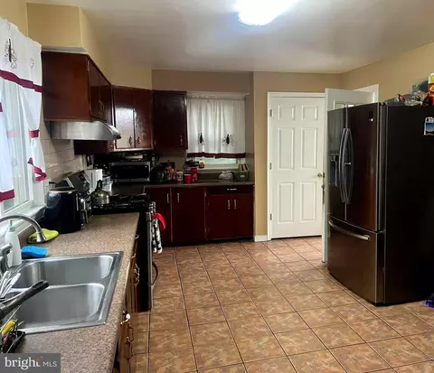 Kitchen - 2409 Randolph Rd, Silver Spring, MD 20902 photo 3 of 5