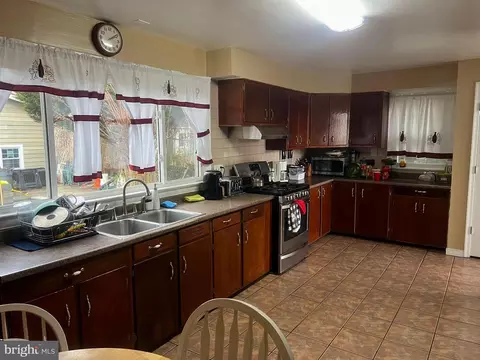 Kitchen - 2409 Randolph Rd, Silver Spring, MD 20902 photo 2 of 5