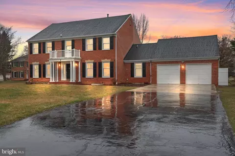 5 Sotweed Ct, Potomac, MD 20854