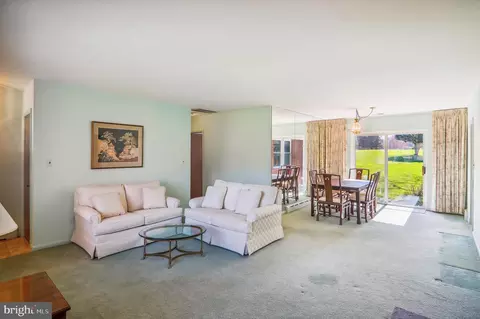 Living - 500 Vierling Dr, Silver Spring, MD 20904 photo 2 of 4