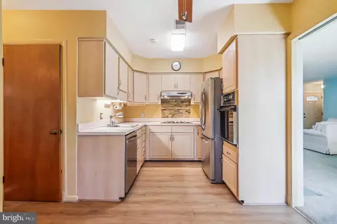 Kitchen - 500 Vierling Dr, Silver Spring, MD 20904 photo 2 of 2