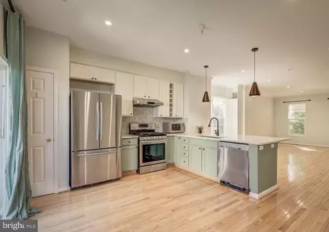 Kitchen - 9441 Fields Rd, Gaithersburg, MD 20878 photo 6 of 7