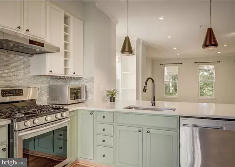 Kitchen - 9441 Fields Rd, Gaithersburg, MD 20878 photo 5 of 7