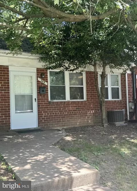 205 N Adams St, Rockville, MD 20850