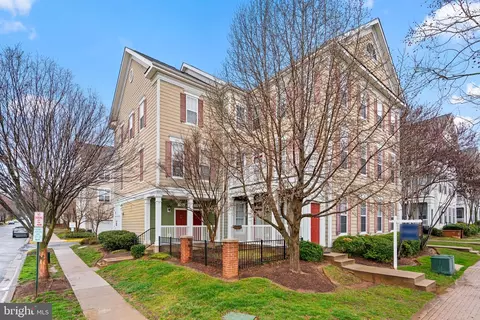 235 King Farm Blvd #235, Rockville, MD 20850