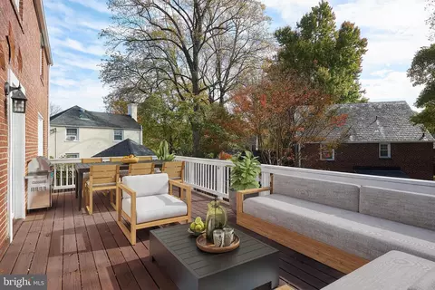 1702 White Oak Dr, Silver Spring, MD 20910 photo 12
