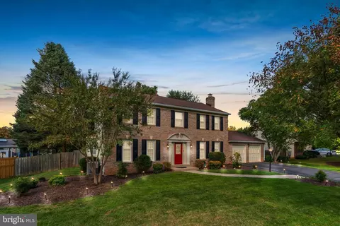 4731 Powder House Dr, Rockville, MD 20853