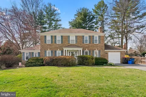 16916 Cashell Rd, Rockville, MD 20853