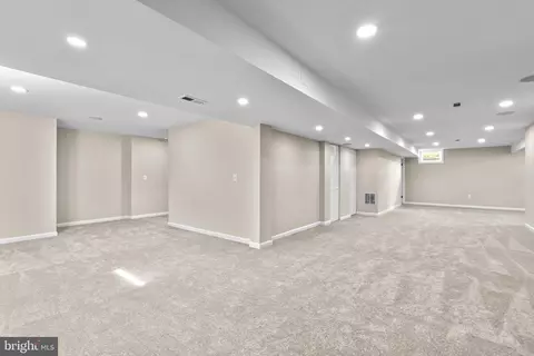Living - 18315 Fable Dr, Boyds, MD 20841 photo 5 of 5