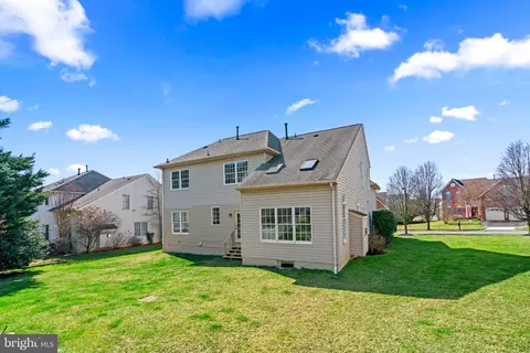 Exterior - 18315 Fable Dr, Boyds, MD 20841 photo 3 of 5