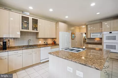 Kitchen - 12205 Kemp Mill Rd, Silver Spring, MD 20902 photo 5 of 11
