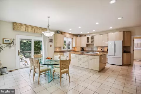 Kitchen - 12205 Kemp Mill Rd, Silver Spring, MD 20902 photo 6 of 11