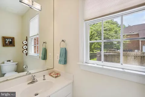 Bath - 12205 Kemp Mill Rd, Silver Spring, MD 20902 photo 2 of 8