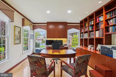 Dining - 12205 Kemp Mill Rd, Silver Spring, MD 20902 photo 2 of 13