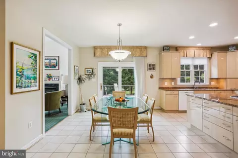 Dining - 12205 Kemp Mill Rd, Silver Spring, MD 20902 photo 7 of 13