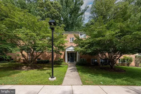 10500 Montrose Ave #102, Bethesda, MD 20814