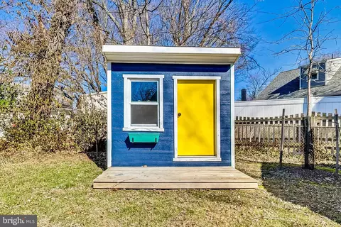 Exterior - 903 Robin Rd, Silver Spring, MD 20901 photo 12 of 16