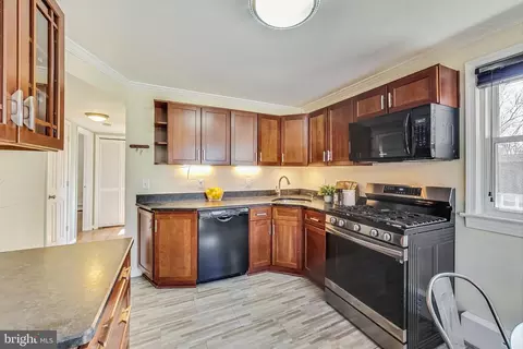 Kitchen - 903 Robin Rd, Silver Spring, MD 20901 photo 1 of 1