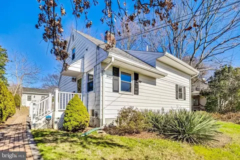 903 Robin Rd, Silver Spring, MD 20901