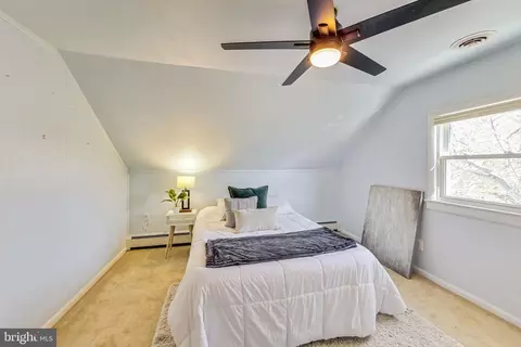 Bedroom - 903 Robin Rd, Silver Spring, MD 20901 photo 6 of 7