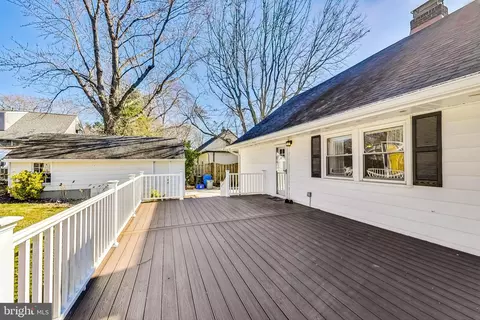 Exterior - 903 Robin Rd, Silver Spring, MD 20901 photo 7 of 16