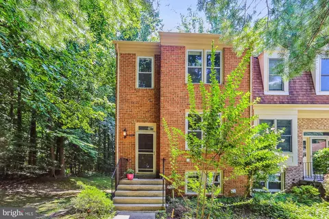 10500 Pine Haven Ter, Rockville, MD 20852