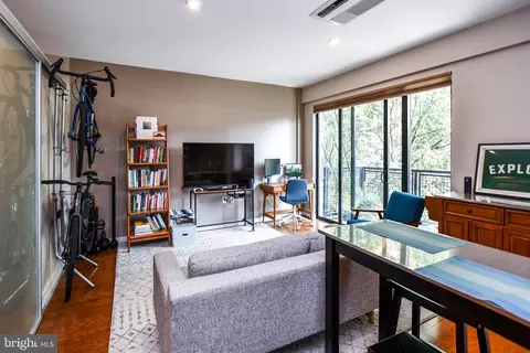 Living - 1320 Fenwick Ln #612, Silver Spring, MD 20910 photo 2 of 5