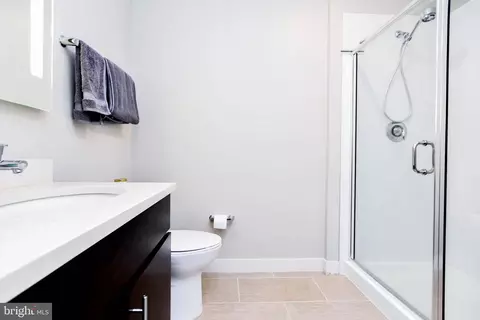 Bath - 1320 Fenwick Ln #612, Silver Spring, MD 20910 photo 1 of 3