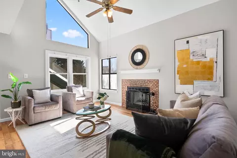 Living - 13402 Shady Knoll Dr #203, Silver Spring, MD 20904 photo 3 of 5