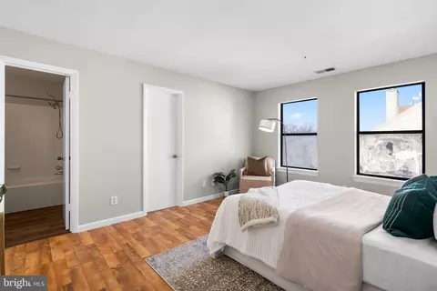 Bedroom - 13402 Shady Knoll Dr #203, Silver Spring, MD 20904 photo 2 of 3