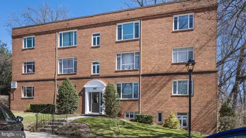 10401 Montrose Ave #301, Bethesda, MD 20814