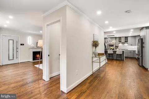 Entry Way - 7508 Piney Branch Rd, Silver Spring, MD 20910 photo 1 of 4
