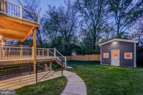 Exterior - 7508 Piney Branch Rd, Silver Spring, MD 20910 photo 10 of 15