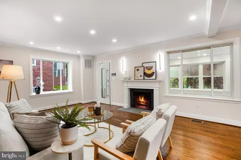Living - 7508 Piney Branch Rd, Silver Spring, MD 20910 photo 2 of 3