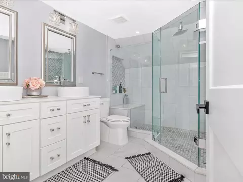 Bath - 13608 Middlevale Ln, Silver Spring, MD 20906 photo 4 of 10