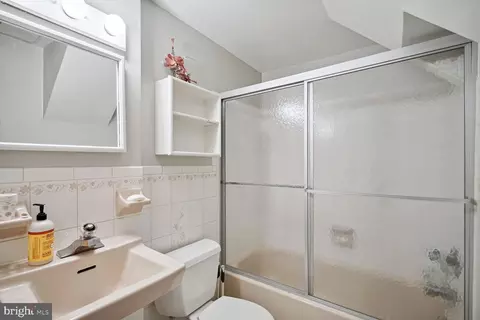 Bath - 9212 Wendell St, Silver Spring, MD 20901 photo 1 of 2