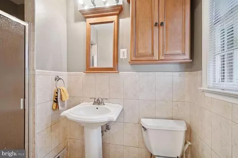 Bath - 9212 Wendell St, Silver Spring, MD 20901 photo 2 of 2