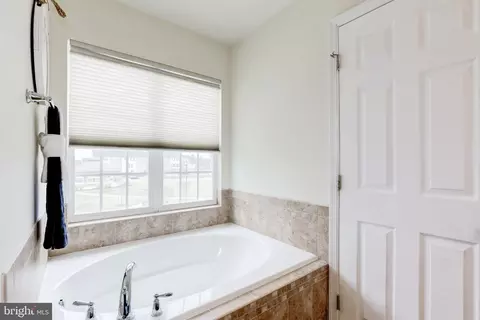 Bath - 3502 Doc Berlin Dr, Silver Spring, MD 20906 photo 5 of 10