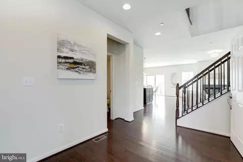 Entry Way - 3502 Doc Berlin Dr, Silver Spring, MD 20906 photo 4 of 6