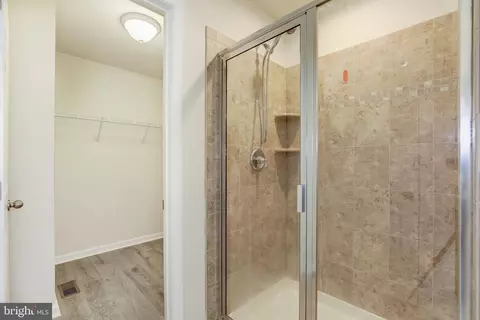 Bath - 3502 Doc Berlin Dr, Silver Spring, MD 20906 photo 6 of 10