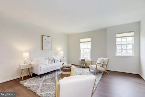 Living - 3502 Doc Berlin Dr, Silver Spring, MD 20906 photo 6 of 7
