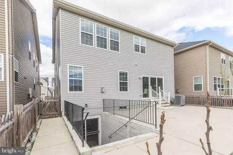Exterior - 3502 Doc Berlin Dr, Silver Spring, MD 20906 photo 8 of 12