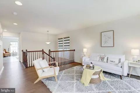 Living - 3502 Doc Berlin Dr, Silver Spring, MD 20906 photo 4 of 7