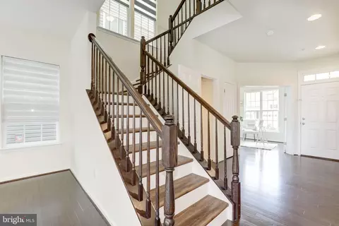 Entry Way - 3502 Doc Berlin Dr, Silver Spring, MD 20906 photo 5 of 6