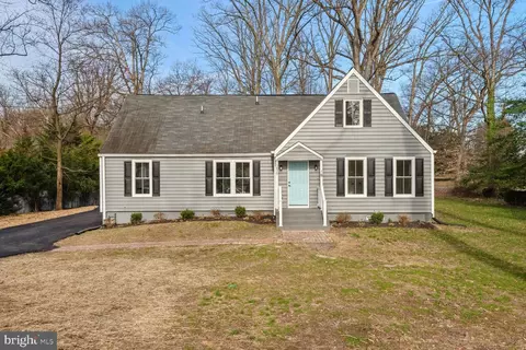 1256 Cresthaven Dr, Silver Spring, MD 20903